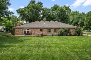 9732 Stagecoach Dr S, Centerville, OH 45458 - Photo 3