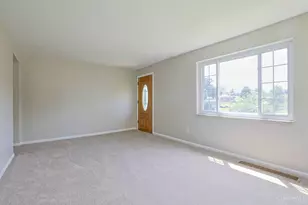 5256 Rybolt Rd, Cincinnati, OH 45248 - Photo 5