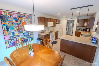 215 Timber Hill Drive, Hamilton, OH 45013 - Photo 5