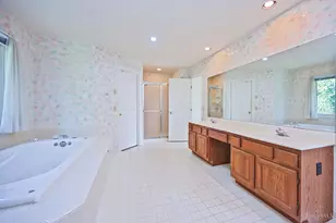 6889 Maddux Dr, Anderson Township, OH 45230 - Photo 37