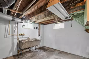 8243 Daly Rd, Cincinnati, OH 45231 - Photo 29