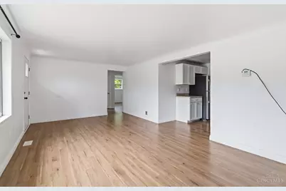 439 Hilltop Drive, Union Township, OH 45244 - Photo 17