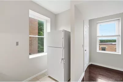 427 Hopkins Street #8, Cincinnati, OH 45203 - Photo 17