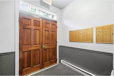 427 Hopkins Street #8, Cincinnati, OH 45203 - Photo 5