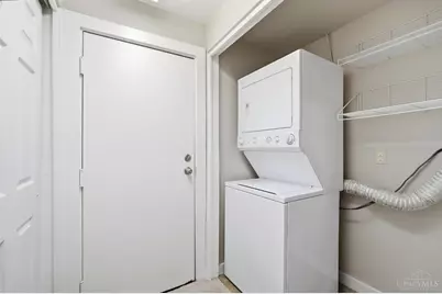 427 Hopkins Street #8, Cincinnati, OH 45203 - Photo 33