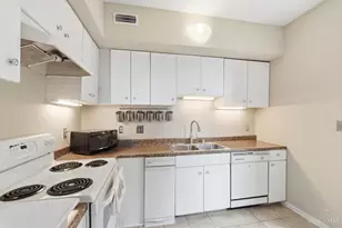 427 Hopkins St, Cincinnati, OH 45203 - Photo 13
