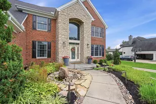 1374 Wexford Ln, Green Township, OH 45233 - Photo 11