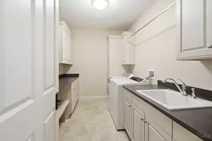 8100 Chinquapin Ln, Indian Hill, OH 45243 - Photo 27
