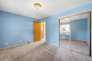 9396 Ranchill Dr, Springfield Township, OH 45231 - Photo 13