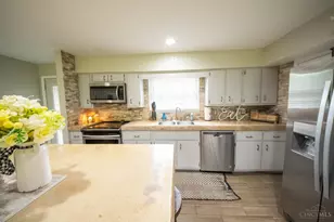 630 Sonny Ln, Union Township, OH 45244 - Photo 37