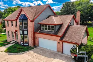 11725 Darbyshire Ct, Symmes Township, OH 45140 - Photo 3