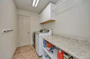 11725 Darbyshire Ct, Symmes Township, OH 45140 - Photo 25