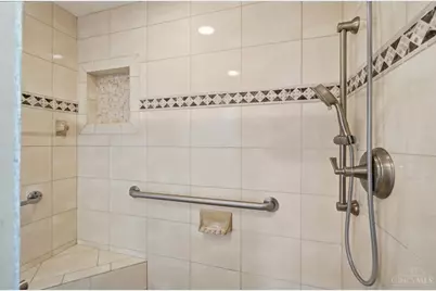 415 Bond Place #4C, Cincinnati, OH 45206 - Photo 31