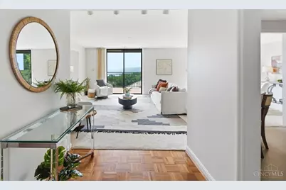 415 Bond Place #4C, Cincinnati, OH 45206 - Photo 3