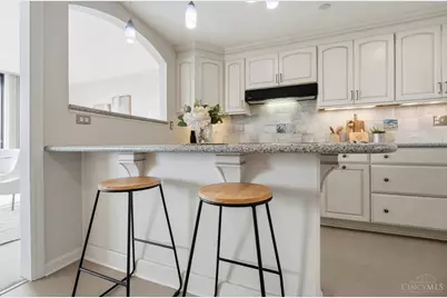 415 Bond Place #4C, Cincinnati, OH 45206 - Photo 23
