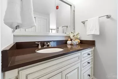 415 Bond Place #4C, Cincinnati, OH 45206 - Photo 29