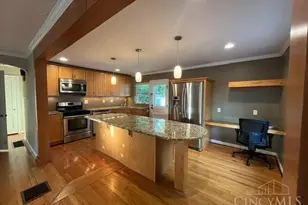 6825 Esther Ln, Madeira, OH 45243 - Photo 5