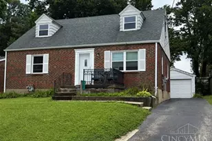 6825 Esther Ln, Madeira, OH 45243 - Photo 1