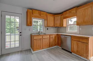 8131 Thomas Rd, Madison Township, OH 45042 - Photo 9