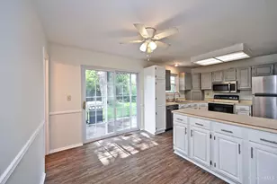 1582 Turquoise Dr, Anderson Township, OH 45255 - Photo 9