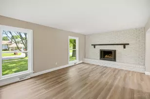 3209 Autumn Ln, Green Township, OH 45239 - Photo 5