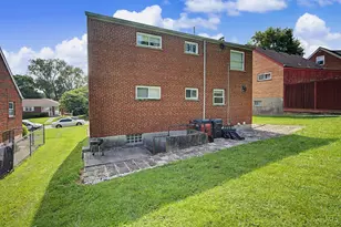 783 Gilcrest Ln, Delhi Township, OH 45238 - Photo 5