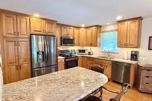 5174 Clearlake Dr, Green Township, OH 45247 - Photo 9