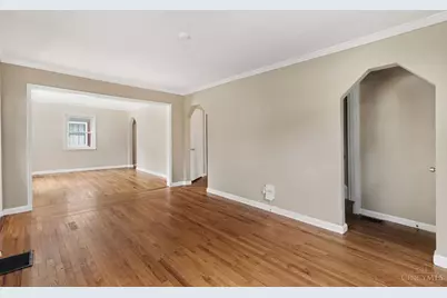 4306 Homelawn Avenue, Green Township, OH 45211 - Photo 7