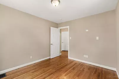 4306 Homelawn Avenue, Green Township, OH 45211 - Photo 11