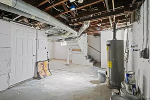 2217 Crane Ave, Cincinnati, OH 45207 - Photo 9