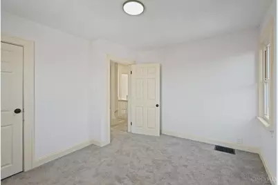 2217 Crane Avenue, Cincinnati, OH 45207 - Photo 7
