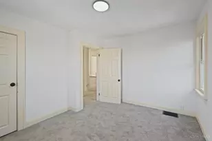 2217 Crane Ave, Cincinnati, OH 45207 - Photo 7