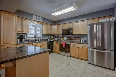 8530 Kingston Drive, Franklin Township, OH 45005 - Photo 13