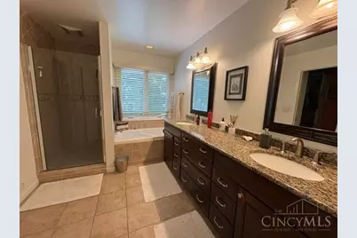8375 Brownsboro Place, Cincinnati, OH 45255 - Photo 31