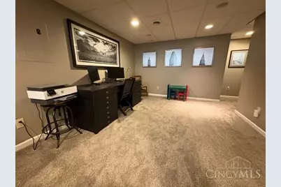 8375 Brownsboro Place, Cincinnati, OH 45255 - Photo 25