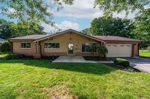 4510 Parklawn Dr, Kettering, OH 45440 - Photo 1