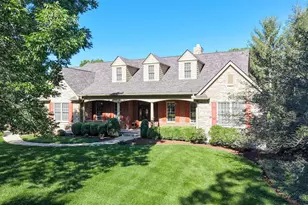 8000 Chinquapin Ln, Indian Hill, OH 45243 - Photo 1