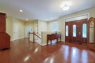 8000 Chinquapin Ln, Indian Hill, OH 45243 - Photo 5