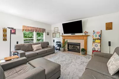 1293 McGuffey Lane, Union Township, OH 45103 - Photo 9