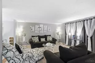 5651 Crestview Dr, Fairfield, OH 45014 - Photo 9