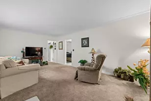 173 Virginia Cir, Wilmington, OH 45177 - Photo 3