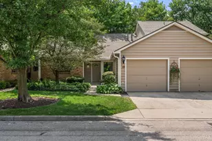 19 Evergreen Cir, Wyoming, OH 45215 - Photo 1