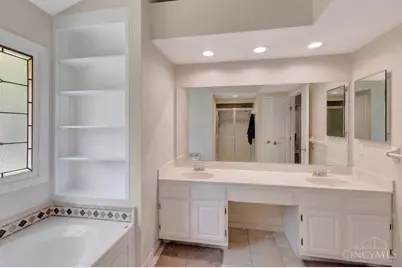 8033 Old Stable Court, West Chester, OH 45069 - Photo 33