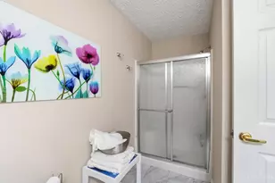 5449 Michelles Oak Ct, Green Township, OH 45248 - Photo 15