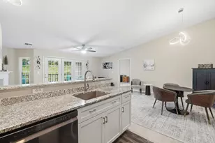 5449 Michelles Oak Ct, Green Township, OH 45248 - Photo 11