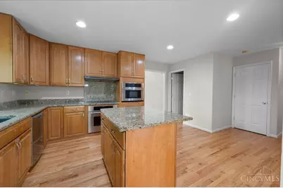 8092 Thistlewood Drive, West Chester, OH 45069 - Photo 13