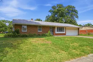 266 Nelson Ln, Springdale, OH 45246 - Photo 3