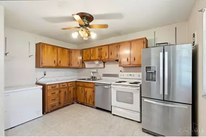 266 Nelson Lane, Springdale, OH 45246 - Photo 7