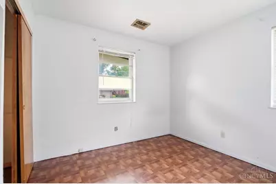 266 Nelson Lane, Springdale, OH 45246 - Photo 13