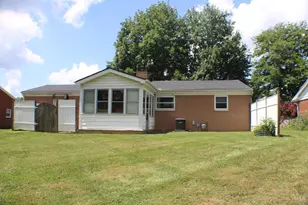 126 Greystone Dr, Hillsboro, OH 45133 - Photo 3